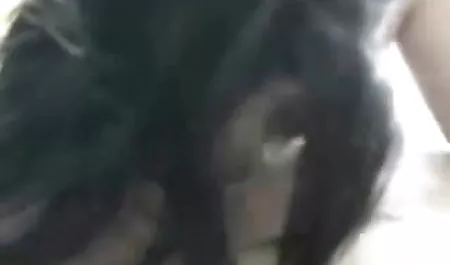 अनुभवी श्यामला अपने पिक्चर फिल्म वीडियो सेक्सी पति के साथ सेक्स का आनंद लेती है