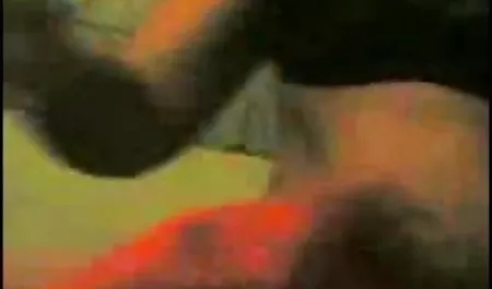 एशियाई श्यामला एक कोमल सेक्सी बीएफ हिंदी फिल्म blowjob बनाया