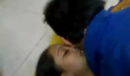 एशियाई एमआईएलए से हिंदी फिल्म की सेक्सी blowjob