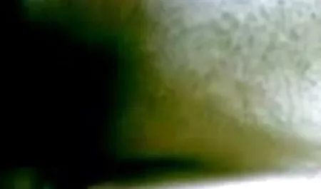 ट्रैक सेक्सी हिंदी मूवी वीडियो में पर एक लड़की को उठाया