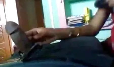 क्लब में बफ फिल्म सेक्सी युवा टहनियाँ