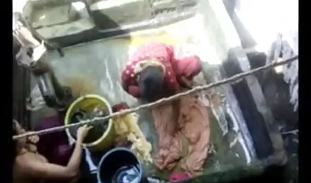 एक गर्म श्यामला के भावुक हिंदी में सेक्सी फिल्म वीडियो में हस्तमैथुन