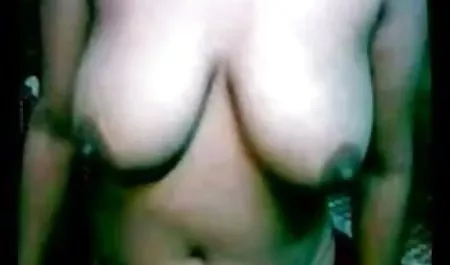 सुंदरियां सेक्सी वीडियो हिंदी में मूवी एक-दूसरे को दुलारती हैं