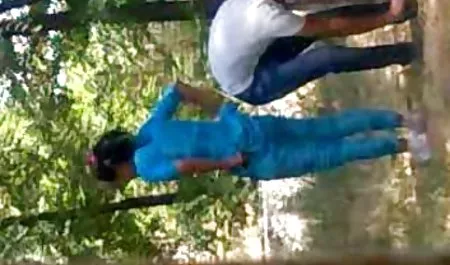बड़े स्तन वाली महिला कुन्नी हिंदी फिल्म मूवी सेक्सी से प्यार करती है