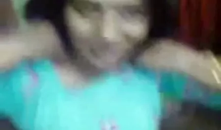 गधे में हिंदी सेक्सी फिल्म एक जवान लड़की को राजी किया