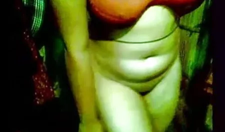 स्टीवर्डस के हिंदी वीडियो फिल्म सेक्सी वीडियो मुँह में दो लंड थे