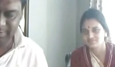 काले अधोवस्त्र सेक्स फिल्म पिक्चर में अंतरंग लड़कियों