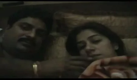 एमी क्विन ने फर्श पर एक आदमी के सेक्स पिक्चर मूवी सेक्स साथ मस्ती की है