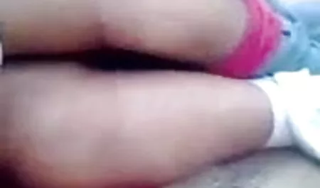 उन्होंने भालू के रूप में एक टोपी के साथ गोरा वीडियो सेक्सी हिंदी मूवी सुंदरता को हटा दिया