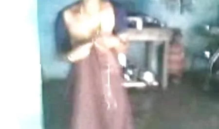 मजेदार कामुक शो सेक्सी मूवी वीडियो हिंदी में