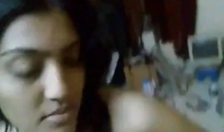 वह सेक्सी बीएफ हिंदी फिल्म खुद को संतुष्ट करेगा
