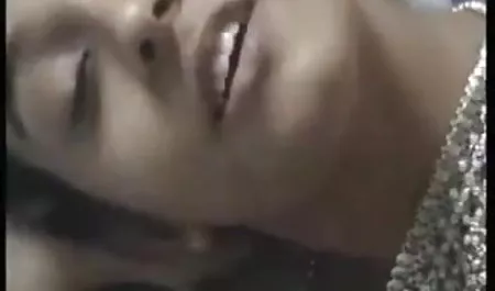 तंग गुदा के साथ मूवी सेक्सी बीएफ पतला चूजा