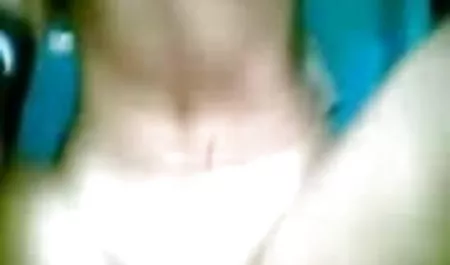 आदमी को महिलाओं की चड्डी भोजपुरी सेक्सी फिल्म हिंदी मै बहुत पसंद है