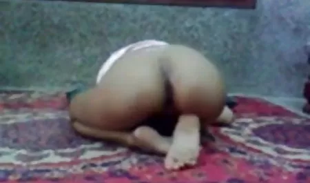 मिलिट्री ने एक बिंदु पर एक लड़की का बलात्कार हिंदी फिल्म सेक्सी सेक्सी किया