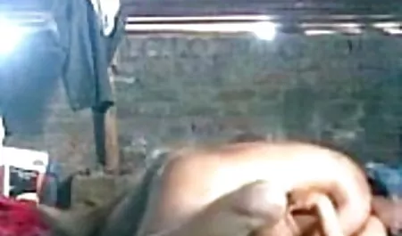 लाल रंग में बहुत फिल्मी हीरोइन की सेक्सी फिल्म सेक्सी गोरा