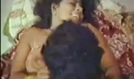 इतनी वीडियो सेक्सी हिंदी मूवी स्वादिष्ट गांड