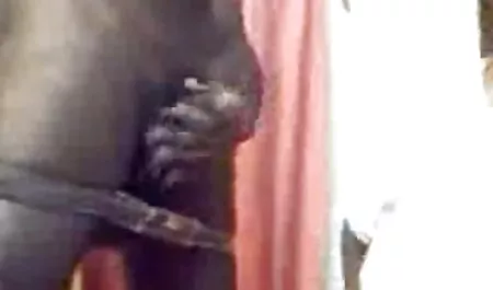गुलाबी सूट और गुलाबी मुखौटा सेक्सी फिल्म हिंदी में चाहिए में एक एशियाई के साथ कठिन बकवास