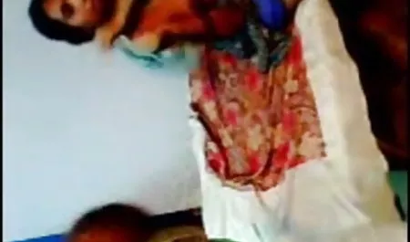 एक काले पुरुष के लिए गहरी blowjob सेक्सी फिल्म दे दे वीडियो में