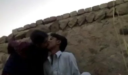 एक हिंदी मूवी सेक्सी भेजो भावुक लड़की के लिए कास्टिंग