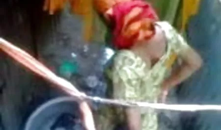 बिना पैंटी के सेक्स सेक्स सेक्स फिल्म वीडियो में साशा