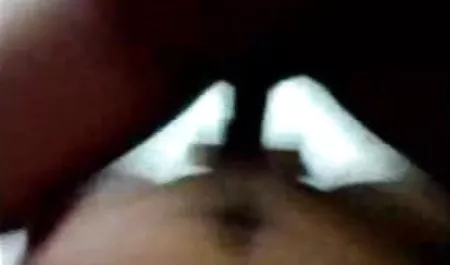 सुंदर श्यामला और उसके ब्लू पिक्चर वीडियो में सेक्स भावुक स्टालियन