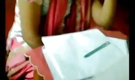 गर्लफ्रेंड को फिल्म सेक्सी सेक्सी सेक्सुअल डीबचरी पसंद है