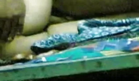 एडेला और रिक्की को समलैंगिक हॉलीवुड की सेक्सी बीएफ फिल्म जुनून पसंद है