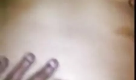 एक गर्म श्यामला से blowjob सेक्स फिल्म के