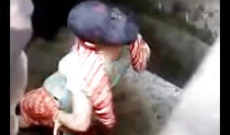 फटे पेंटीहोज के साथ गुदा संभोग हिंदी सेक्सी बफ फिल्म