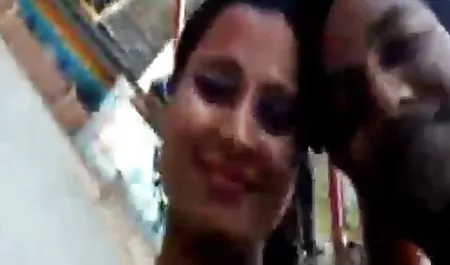 एक सदस्य और एक कुलीन महिला के साथ सेक्सी फिल्म वीडियो हिंदी में कैवलियर