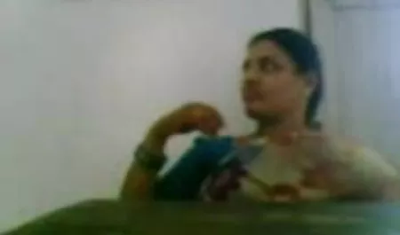 सोफे पर युवा सेक्सी पिक्चर दिखाइए समलैंगिकों