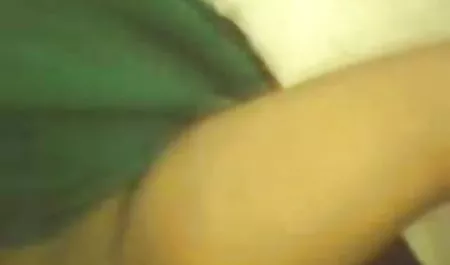 सुनहरे बालों वाली फूहड़ दो सेक्स हिंदी फुल मूवी चड्डी में बलात्कार किया गया था