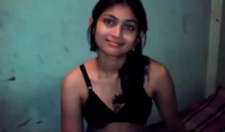 ब्यूटी को उसके मुँह और सेक्सी मूवी हिन्दी चूत में एक डिक मिला