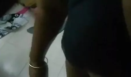 प्रोफेसर को हिंदी पिक्चर फिल्म सेक्सी युवा पसंद है