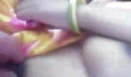 दो सेक्सी मूवी फिल्म हिंदी में योनि पर एक डिल्डो