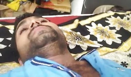 सुनहरे बालों वाली हिंदी पिक्चर वीडियो सेक्सी गर्लफ्रेंड एक विशाल डिल्डो के साथ खुद को कठिन बकवास करती है
