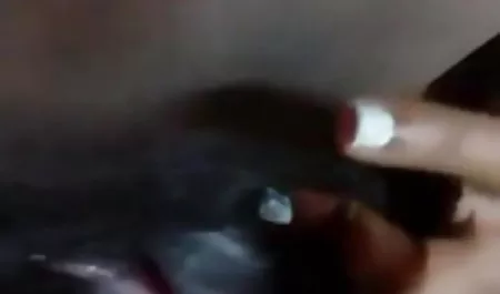 हॉट यूरोपीय श्यामला एक यात्री द्वारा गड़बड़ हो जाता सेक्सी मूवी इंडियन मूवी है